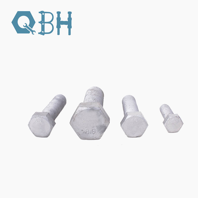 ISO4017 HEX skrutka
